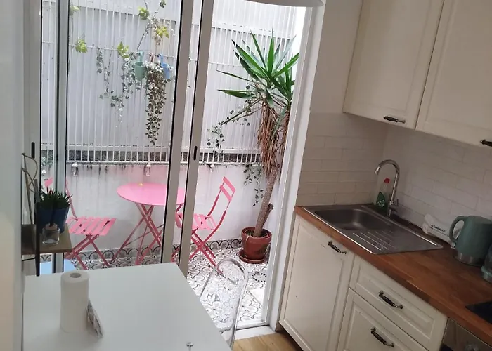 Apartamento Cozy Retreat In The Heart Of The